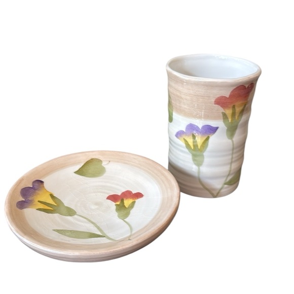 Croscill Floral Tulip Bud Bathroom Cup and Soap Dish Ceramic Set - Picture 1 of 8